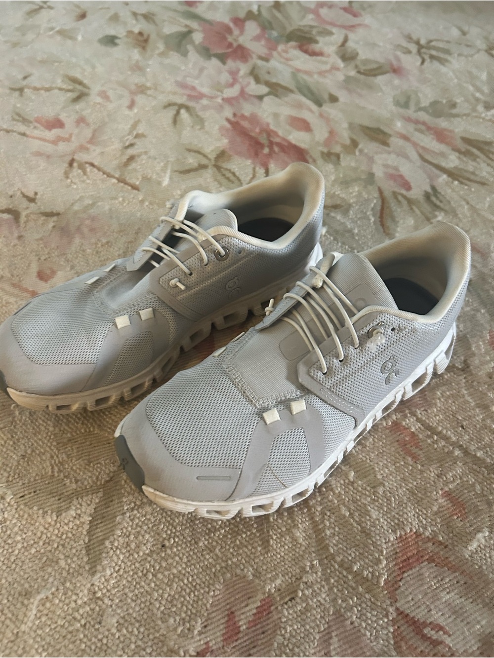 Women’s Athletic Sneakers in Light Gray — Lightweight Everyday Performance